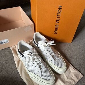 Rare*Authentic Louis Vuitton men’s sneakers